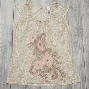 Liz & Co Cream Sleeveless Ruffled Neck Knit Top